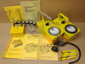 Victoreen geiger counter kit CDV777, includes CDV700/715, headphones, more! X - Picture 1 of 6