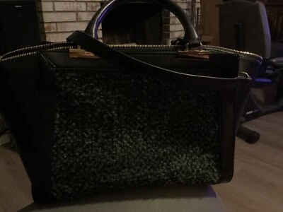 Monedero panel delantero y trasero tela verde antonio melani Foto 1 de 4