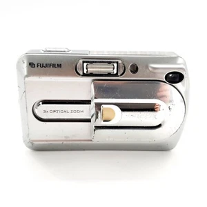 Fujifilm FinePix A Series A340 4.0MP Digital Camera Silver Acceptable Tested - Picture 1 of 17