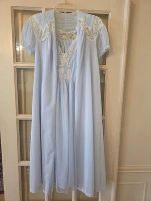 Conjunto De Colección Azul Peignoir S 32 Vestido Bata Berkshire Nylon Gasa Boda Pinup Años 50 Foto 1 de 4