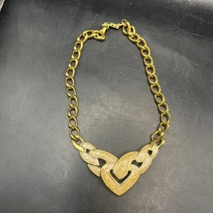 Vintage Napier Cream Enamel Swirl Openwork Pendant Gold Tone Chain 16" Necklace - Picture 1 of 8