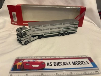 Herpa 1:87 scale Renault Magnum Livestock boxed - Image 1 of 4