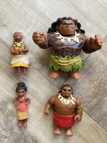 Disney Moana figure toy set 4 piece set up to 4" tall Cover