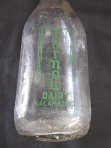 Vtg PARNOW DAIRY- 1 Quart Milk Bottle, Kalamazoo. Michigan, VGC - Picture 1 of 5