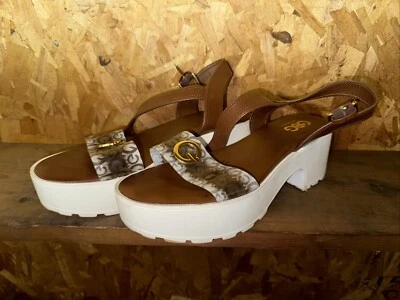 Sandalias blancas para mujer GBG Los Angeles talla 7,5 EE. UU. Foto 1 de 4