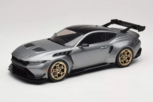 Ford Mustang GTD 5,2 L V8 MCG 2025 cupé gris metálico 1:18 MCG18576 - Imagen 1 de 9