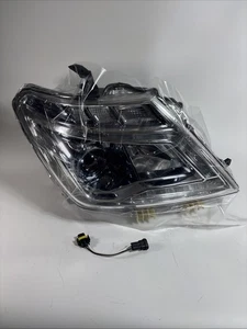 2017 2018 2019 2020 NISSAN ARMADA LED HEADLIGHT RH Passenger side Right - Picture 1 of 9