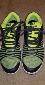 New Nike Grade School Flex Show TR 5 Training Shoes Boys 7Y $68 - Picture 1 of 5