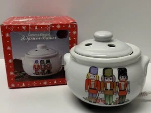 Vintage The Christmas Collection Keramik elektrischer Potpourri Brenner Nussknacker Motiv - Bild 1 von 10