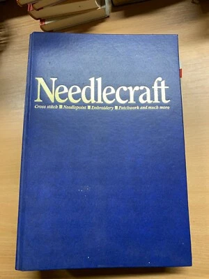 12 x 1998 CROSS STITCHER MAGAZINES IN NEEDLECRAFT BINDER (P14) - Image 1 of 4