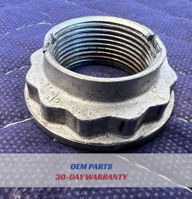 Eixo traseiro BMW fabricante de equipamento original para acionar cubo de flange porca de bloqueio BMW X3 F25 - Imagem 1 de 4