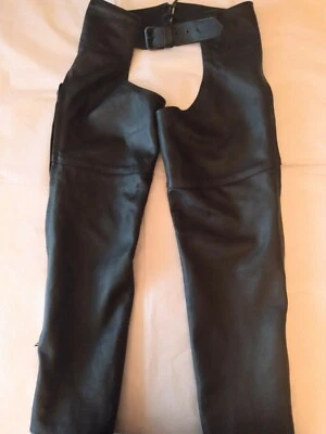 Pantalones de cuero Just adulto M negro cuero chaps equipo de equitación de motocicleta hechos en EE. UU.  Foto 1 de 4