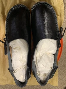 Womens Sz 255 US 8.5 EU 39.5 Black Comfortable Flat Shoes Slip On - Picture 1 of 3
