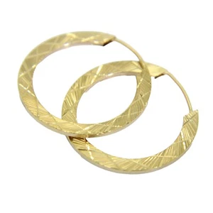 Pendientes planos de aro de corte de diamante de oro amarillo de 9 quilates - Imagen 1 de 4