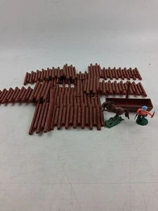 Vintage Timpo Wild West Fort Corral Spielset für Britains Timpo  - Bild 1 von 6