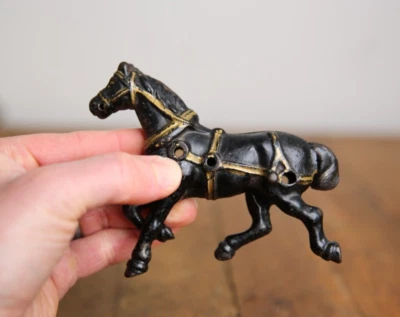 Antiguo CAMIÓN DE BOMBEROS DE HIERRO FUNDIDO TIRADO POR CABALLOS Escalera VAGÓN Juguete HUBLEY Arcade Parte C Foto 1 de 4