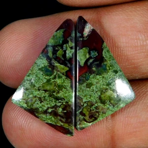 21.10Cts. Natural Marvelous Dragon Bloodstone Pair Triangle Cabochon Gemstone - Picture 1 of 3