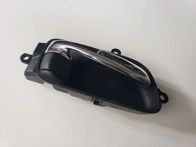 Nissan Altima 2015 manija de puerta interior delantera derecha Foto 1 de 4