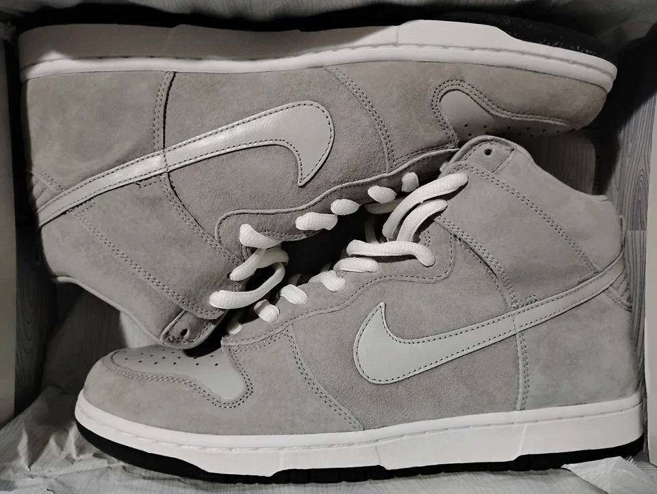 NEW Nike Dunk High Pro SB Pee Wee Herman sz 11 Gray 305050-004 Skate Shoe 2007 - Image 1 of 4