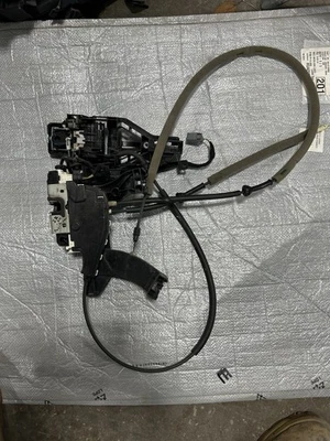 Left Front Door Latch Actuator 17-22 Chrysler Pacifica With Handle Base - Image 1 of 2