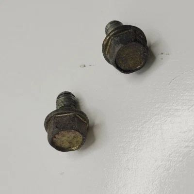 Juego de 2 pernos de manija de puerta exterior Toyota Celica 2000-2001 OEM Foto 1 de 3