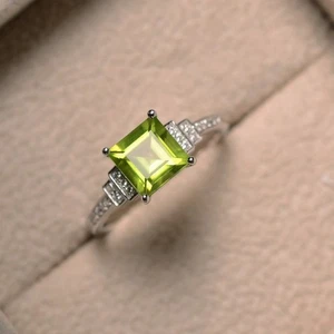 1.90 Ct Princess Cut Natural Peridot & Diamond Wedding Ring 14K White Gold Sz 7 - Picture 1 of 7