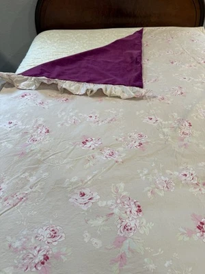 Custom New Rachel Ashwell Vintage Rose & Velvet Throw/Coverlet - Image 1 of 4