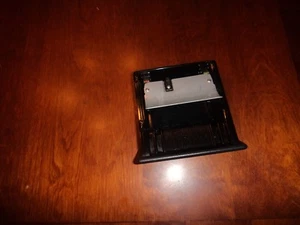 Cenicero ISUZU VEHICROSS 99-01 OEM - Imagen 1 de 4
