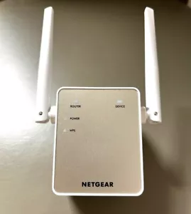 NETGEAR Wi-Fi Range Extender EX6120-AC1200 in EXCELLENT CONDITION - Picture 1 of 3