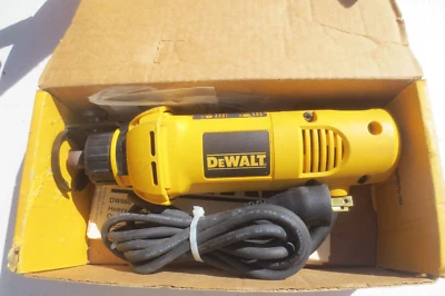 DeWalt Heavy-Duty Drywall Cut-Out Tool. #DW660. + Bits In BOx - Image 1 of 4