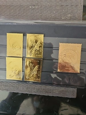 LOT   TIMBRES  OR  Staffa Scotland,  Tanzani  NEUFS  - Photo 1/4