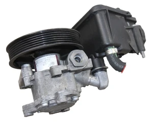 07/11 MERCEDES W221 S550 CLS550 E550 ZF POWER STEERING PUMP & RESERVOIR BOTTLE - Picture 1 of 7
