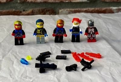 LEGO 6705 Space Explorers Minifigure Set (1994) Complete w/ Accessories - Image 1 of 2