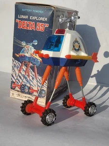 Tin & plastic space toy 1960's Yonezawa-Japan LUNAR EXPLORER "DELTA 55" mint/box - Picture 1 of 23