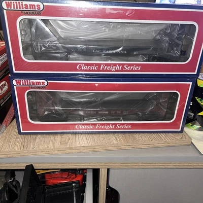 O gauge Williams 40’ flat car bulkhead ends. Lackawanna + Norfolk Southern New - Image 1 of 4