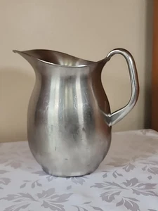 Vintage Vollrath Stainless Steel 1 1/2 Gallon 6 Quart Water Pitcher - Picture 1 of 11