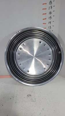 1- original 14" hubcaps  1970 1971 1972 Mercury Montego & Cyclone Foto 1 de 4