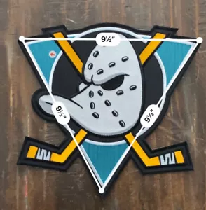 MAGLIA PATCH 10" ANAHEIM MAYY DUCKS NHL HOCKEY AWAY ROAD 1993-2005 GRIGIA - Foto 1 di 5