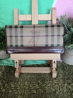 Auténtica billetera estilo chequera Burberry Foto 1 de 4