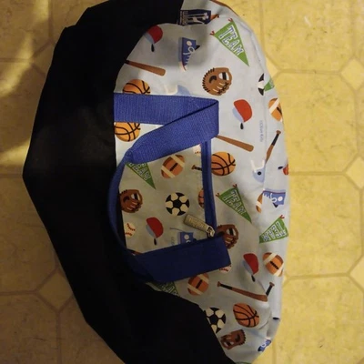 Bolso de Lona WILDKIN Game On Overnighter Correa Acolchada Doble Asas 18x11x10 Foto 1 de 4