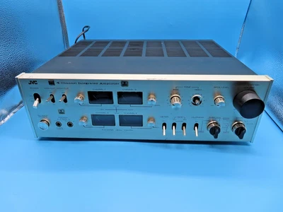 #SE4556# Hochwertiger JVC 4VN-880 Integrated 2/4 Channel Quadrophonic Verstärker - Bild 1 von 4
