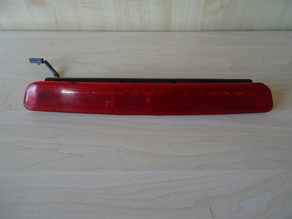Good used Saab 9-5 Wagon LED 3rd Third Brake Light Assembly 5333430 - Image 1 of 4