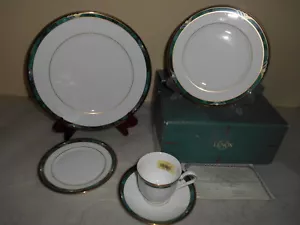 Juego de vajilla de colección debut LENOX Kelly de 5 piezas platos florales dorados taza platillo - Imagen 1 de 4