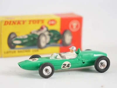 Dinky Toys GB N° 241 Lotus F1 Racing Car #24 Nuovo In Scatola 1/43 - Immagine 1 di 4