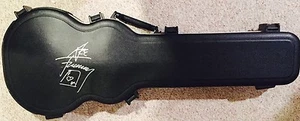 Estuche para guitarra firmado por Ace Frehley KISS estuche para guitarra autografiado con boceto - Imagen 1 de 2