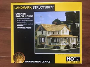 Woodland Scenics 1/87 HO Scale Corner Porch House Item # PF 5196 Factory Sealed - Picture 1 of 3