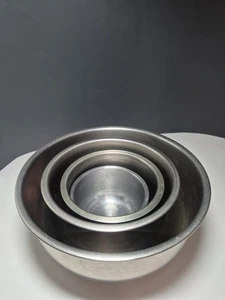 Vintage Edelstahl 1-5 Quart Rührschüssel Mahlzeit Vorbereitung Schale 4er Set, Nesting Set. - Bild 1 von 14
