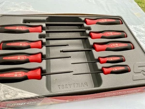 Snap-on 9 pc Ball Hex Metric Instinct® Screwdriver Set (2-10 mm) - Picture 1 of 5