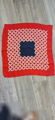 Винтажный шелковый шарф Schiaparelli с геометрическим узором от кутюр Япония ручная работа 23,5 дюйма x 22,5 дюйма - Изображение 1 из 4