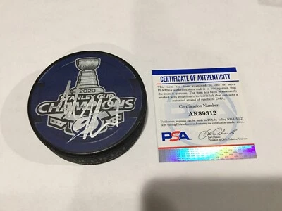 Tyler Johnson Signed 2020 Tampa Bay Lightning Stanley Cup Puck PSA DNA COA a - Image 1 of 3